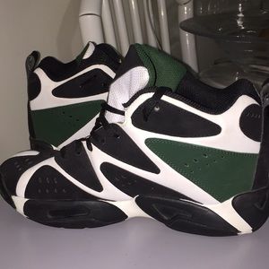 Reebok Sneakers !!! Very cute and comfortable !